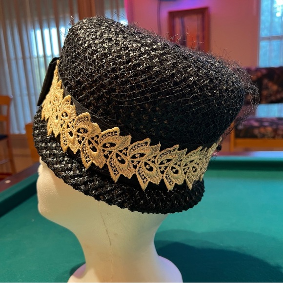 Antique Woman’s Pillbox style Hat 8 inch by “union”, made in the USA - Picture 4 of 8